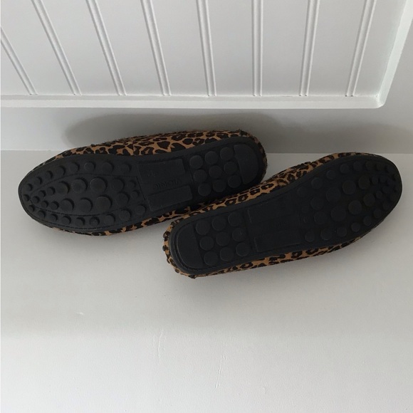Vionic Leopard Print Moccasins- calf fur - Picture 5 of 10